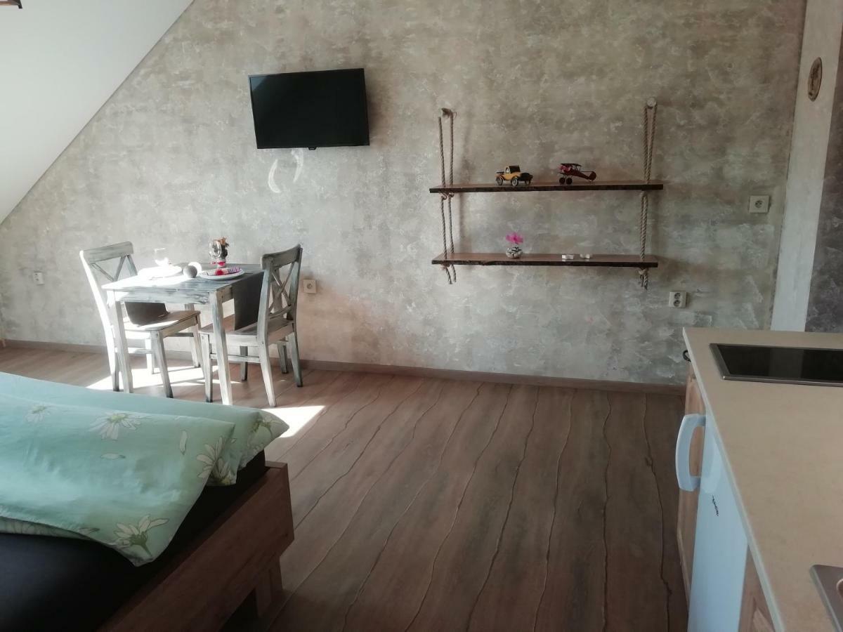 Ubytovani U Janca Lednice Εξωτερικό φωτογραφία